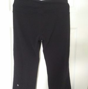 Lululemon Gather & Crow Crops, size 8